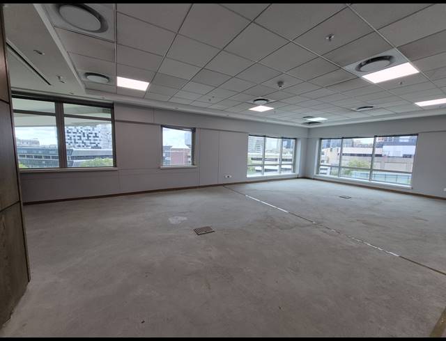 947M² OFFICE TO LET IN SANDTON CENTRAL